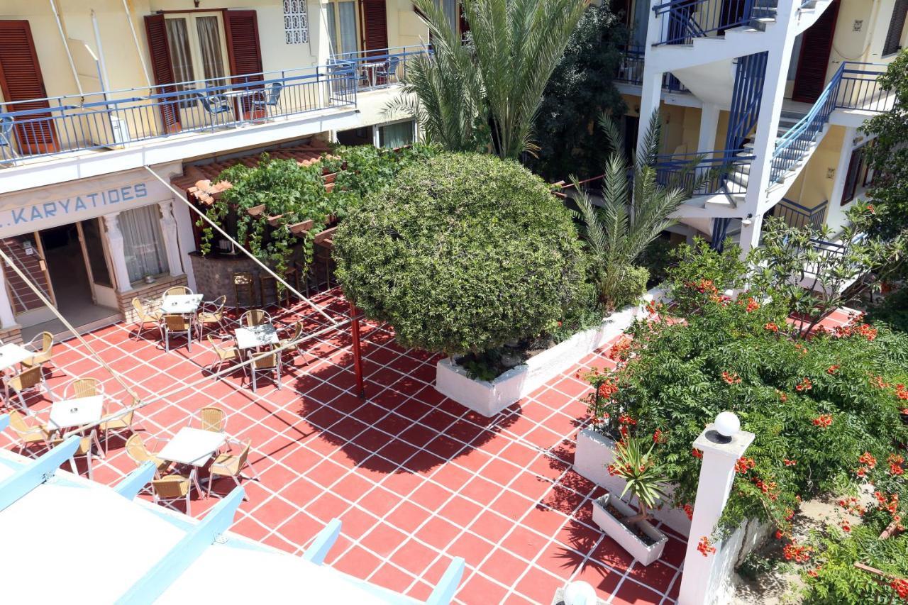 Hotel Karyatides Agia Marina  Eksteriør billede